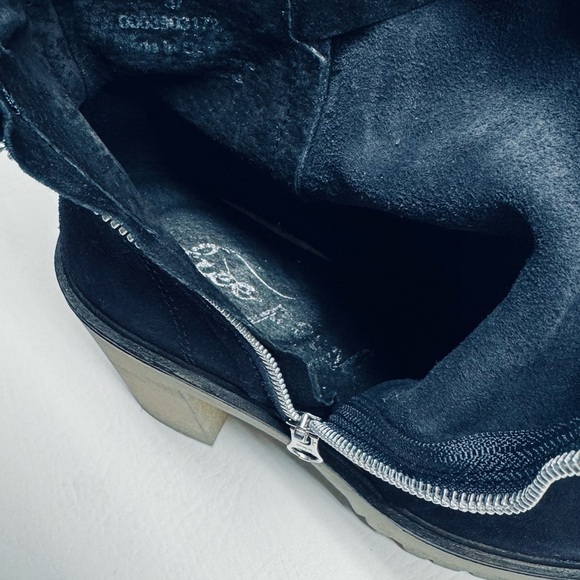 Free People  Heeled Boots in black size 37 US 7 Ankle boots - Picture 4 of 8